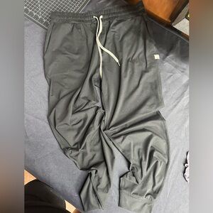Vuori Performance joggers